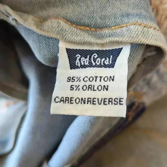 Beautiful detailed Jeans - Picture 8 of 9